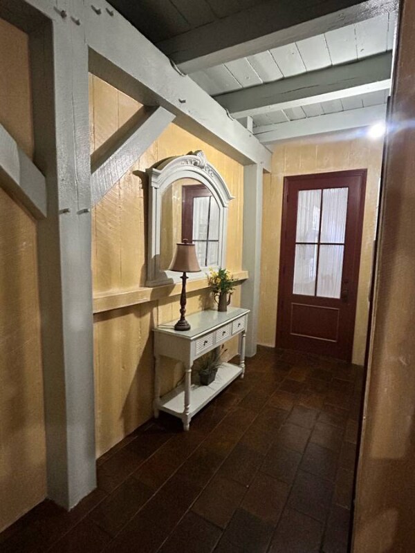 Foto del edificio - 155 Madrone Ave