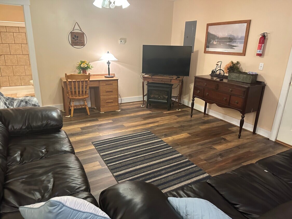 53 Cedar Dr, Mills River, NC 28759 Apartments in Mills River, NC