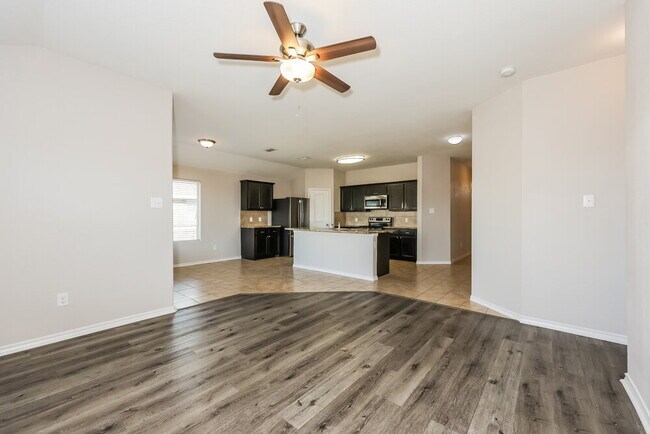 Foto del edificio - 8616 Fawn Hill Ct