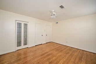 Building Photo - 2821 Eastgrove Ln