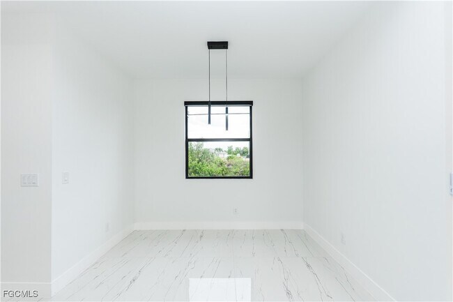 Foto del edificio - 903 NE 23rd St