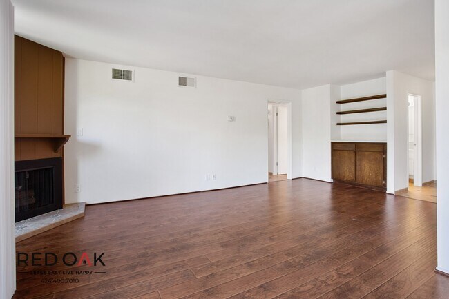 Building Photo - 215 S Madison Ave