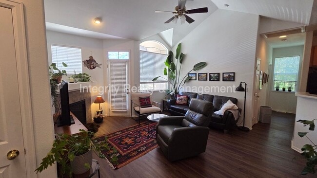 Building Photo - 1261 Carlyle Park Cir