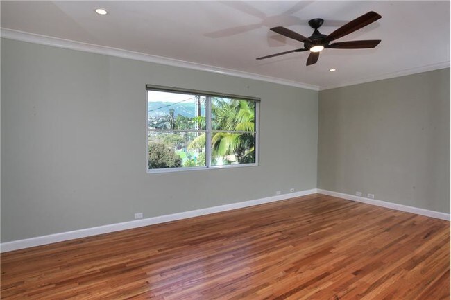 Building Photo - 1035 Orilla del Mar
