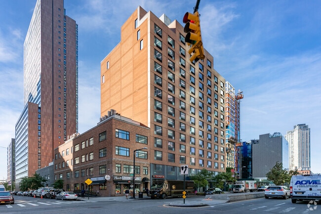 Foto del edificio - 2614 Jackson Ave
