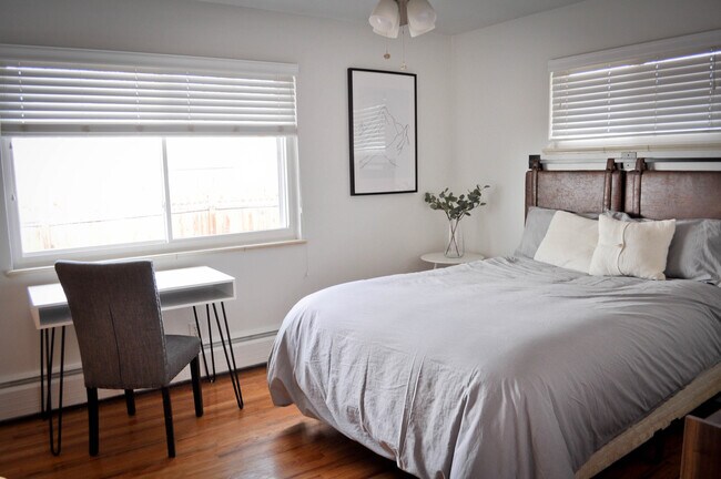 Main Unit - Bedroom #2 - 4302 Umatilla St