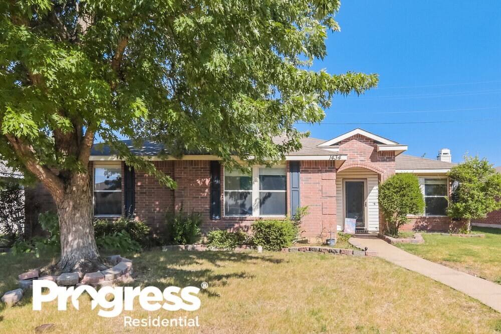 Primary Photo - 1434 Hickory Creek Ln