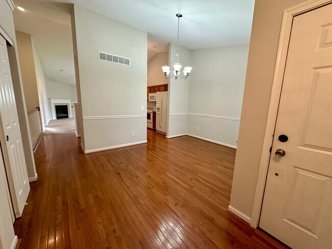 Foto del edificio - Hebron KY - Stunning, spacious 3 bed Condo...