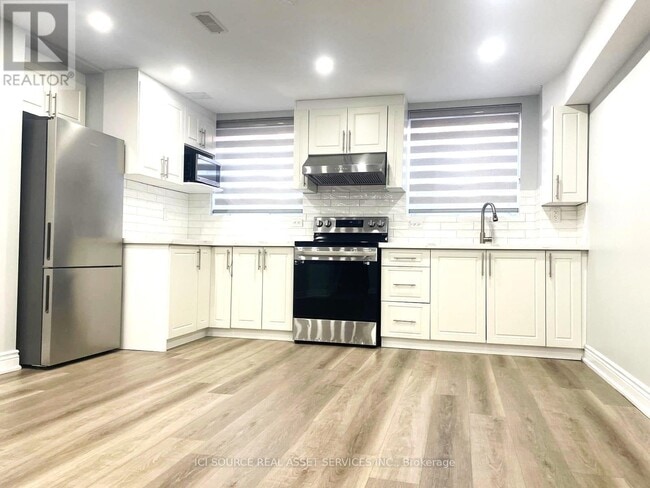 Building Photo - 142 Yates Dr