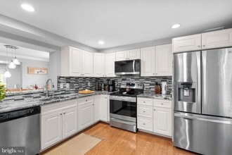 Building Photo - 43982 Choptank Terrace