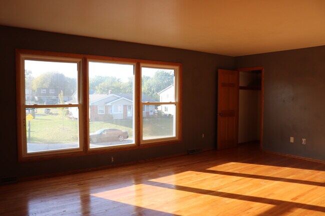 Sala de estar - 3627 Southwood Dr