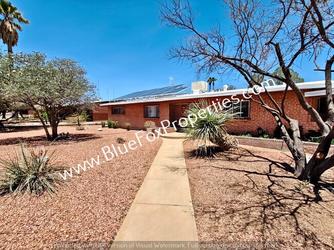 Foto del edificio - 5755 E 6th St