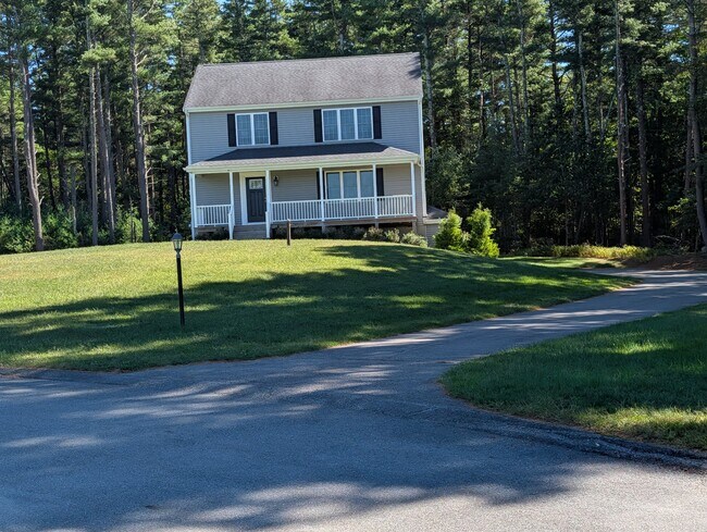 Foto del edificio - 10 Shamrock Ln