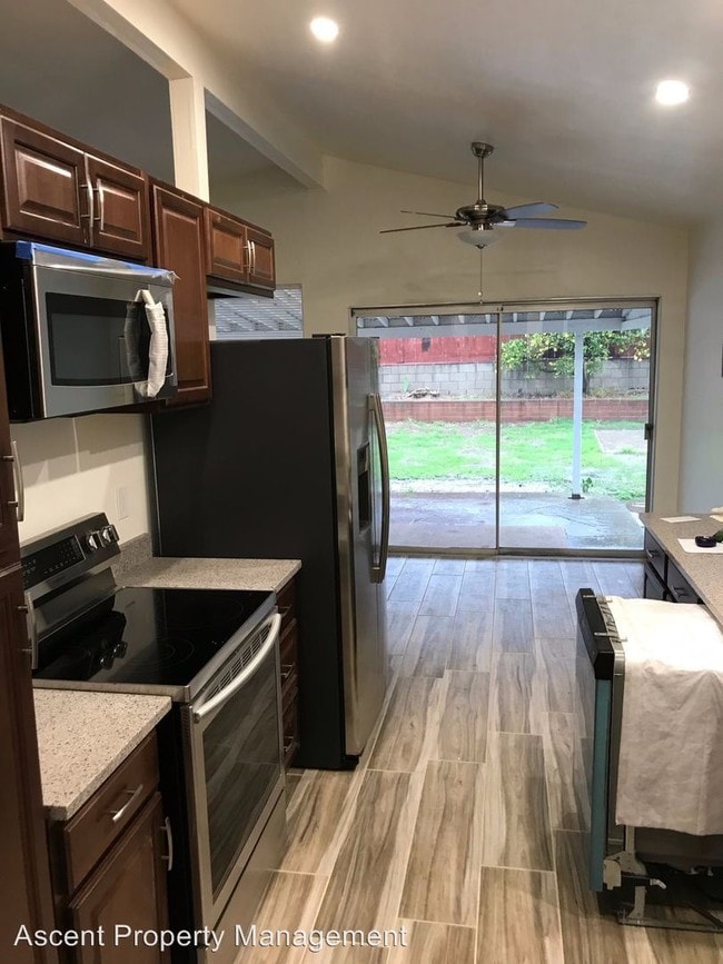 Building Photo - 3 br, 2 bath House - 8402 Highwood Dr.