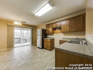 Building Photo - 7110 Comet Manor