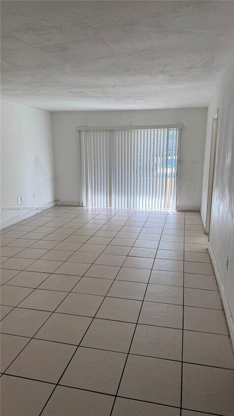 Foto del edificio - 11905 NE 2nd Ave