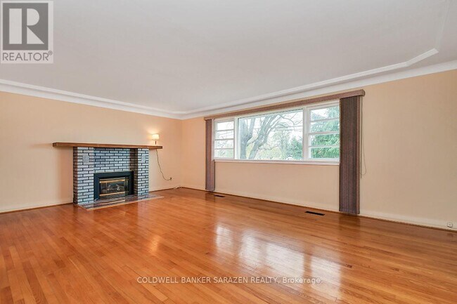 Photo du bâtiment - 5495 R. Bank Street