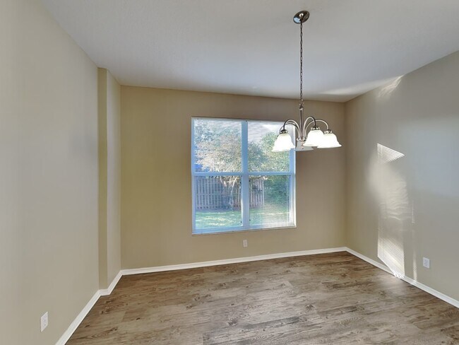 Building Photo - 135 41st Cir E