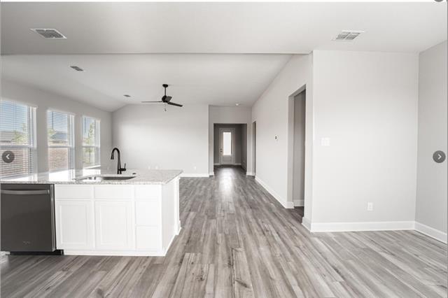 Foto del edificio - 905 Calhoun Dr