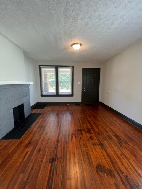 Foto del edificio - 1004 Fairwood Ave