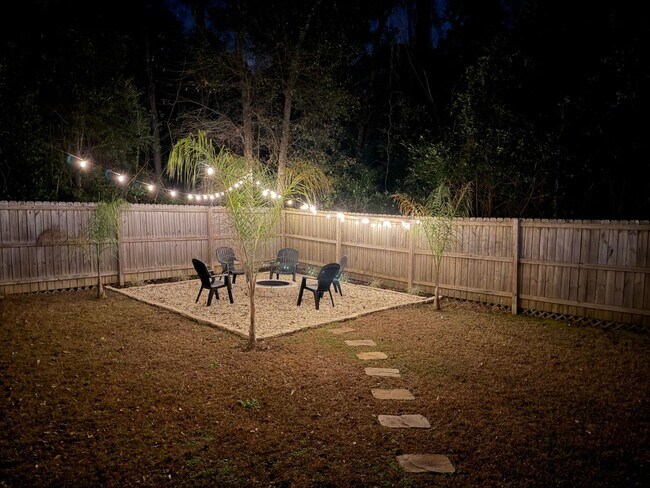 Foto del edificio - 1208 -C Whispering Pines Rd