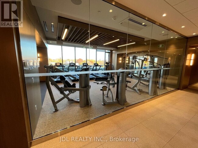 Building Photo - 575 Bloor St E