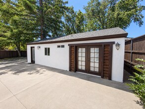 Building Photo - 2245 Ceanothus Ave