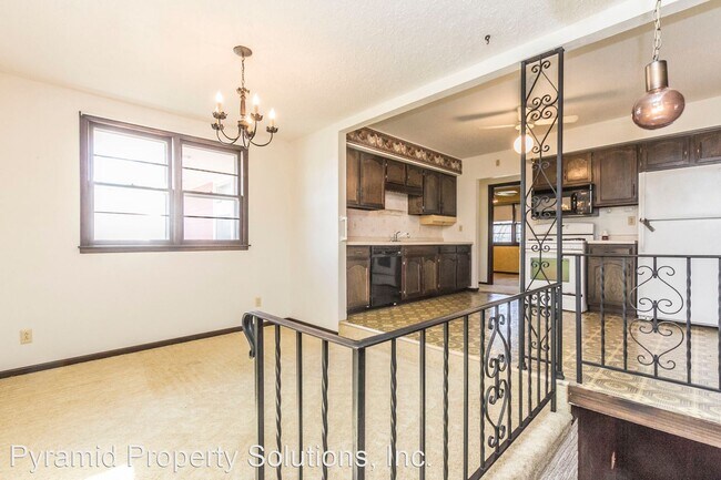 Building Photo - 3 br, 2 bath House - 410 S D St