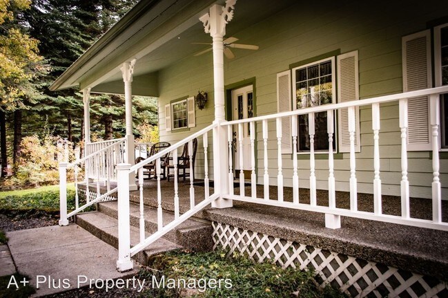 Building Photo - 4 br, 2.5 bath House - 2414 E Homestead Loop