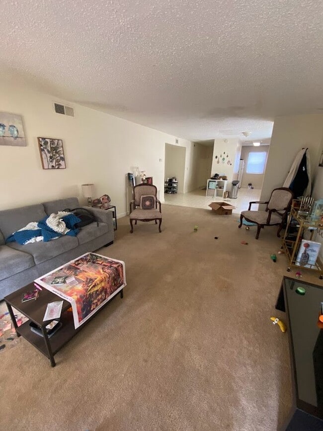 Photo - Spacious 2 Bedroom Condo Near Downtown Ath...