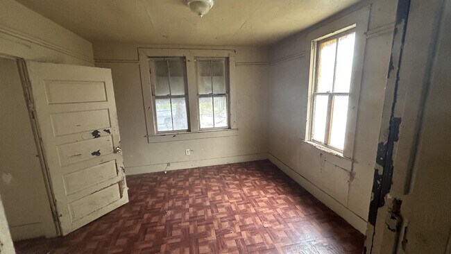 Photo - 1855 Carolina St House