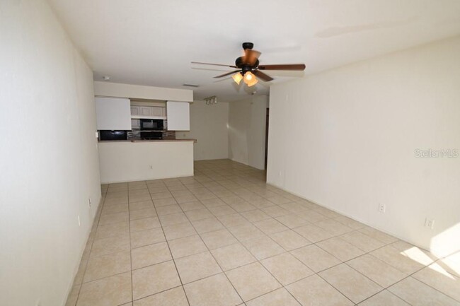 Building Photo - 5914 Willow Ridge Dr