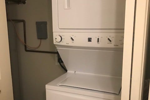 Waher and Dryer Unit - 113 E 9th St