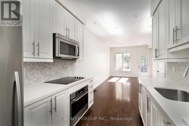 Building Photo - 47 Hargrave Ln