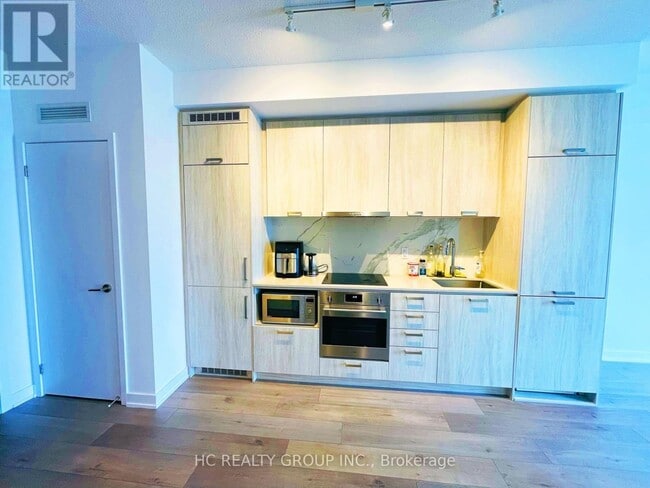 Building Photo - 38 Honeycrisp Cres