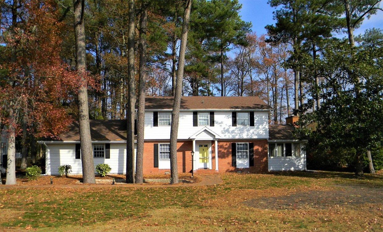 Primary Photo - 42 West Side Dr