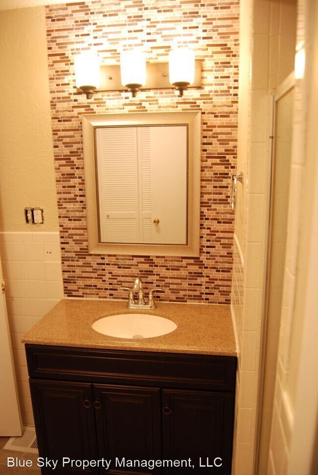 Foto del edificio - 3 br, 2 bath House - 1200 W Waid Ave