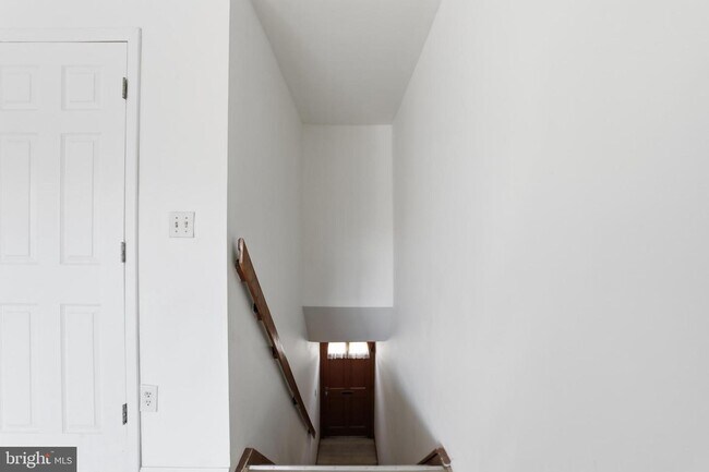 Foto del edificio - 1242 Liberte Ct