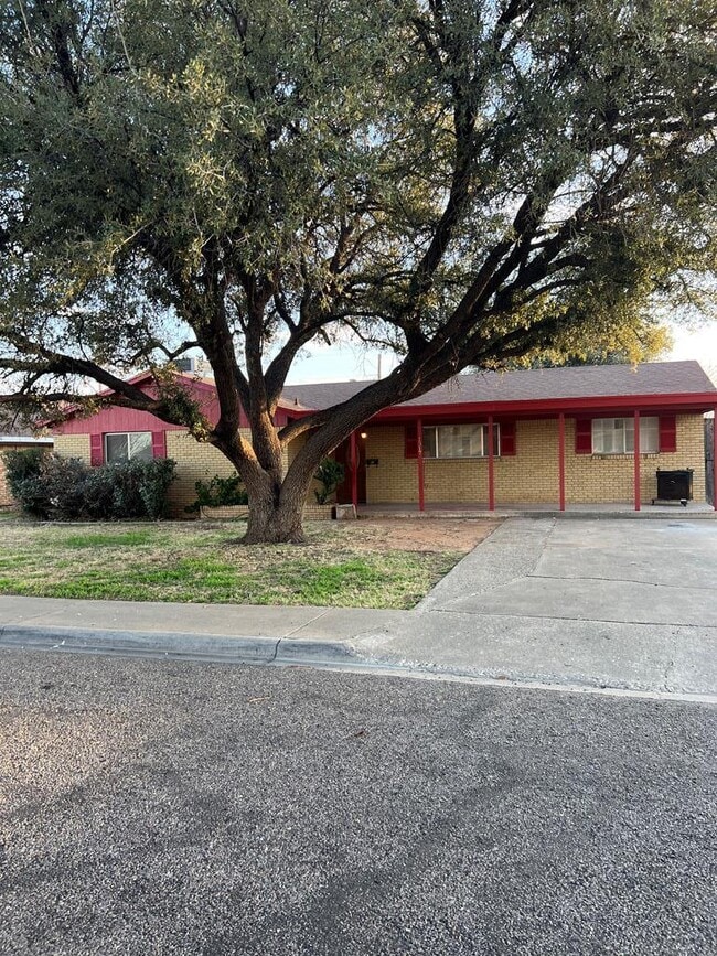 Building Photo - 1317 Westbrook Ave