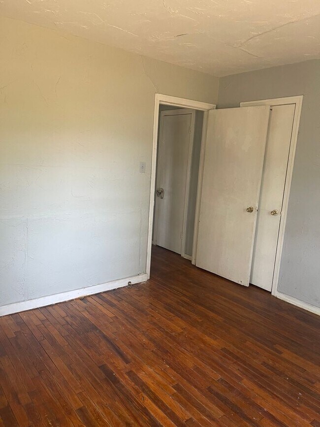Foto del edificio - 2702 Meadow Ave