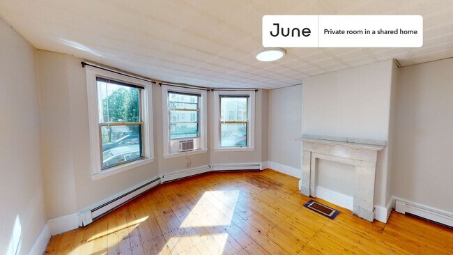 Building Photo - Room in Shared 4 bed/1 bath home