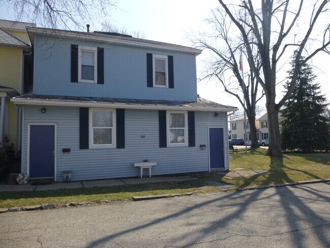Building Photo - 106 N High St