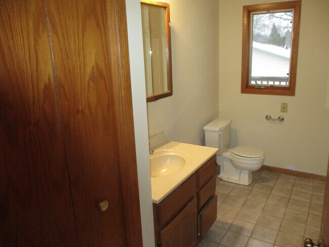 baño - 3725 36th Ave S