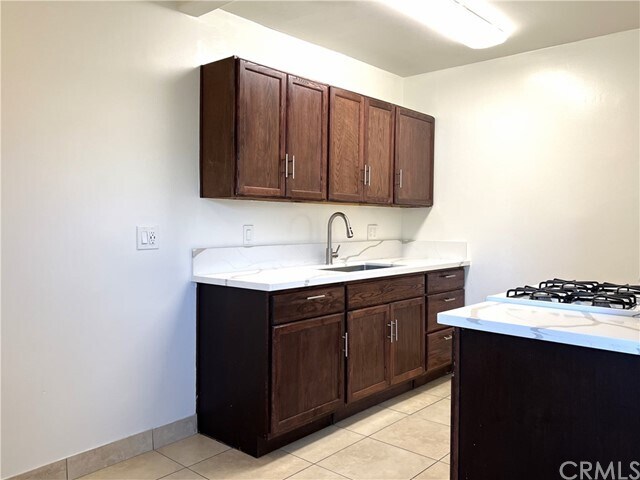 Foto del edificio - 1222 W Brook St