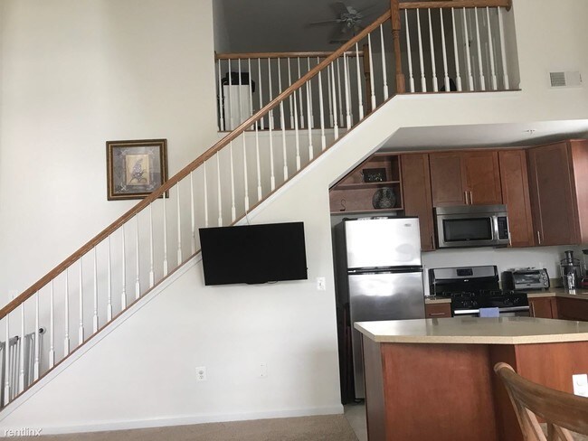 Building Photo - 21270 McFadden Sq