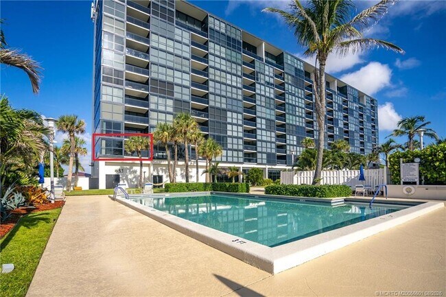 Foto del edificio - 10410 S Ocean Dr