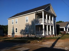Building Photo - 1001 W M.L.K. Blvd
