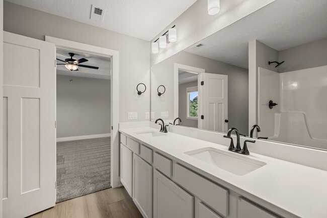 Building Photo - 2395 Emma Ave