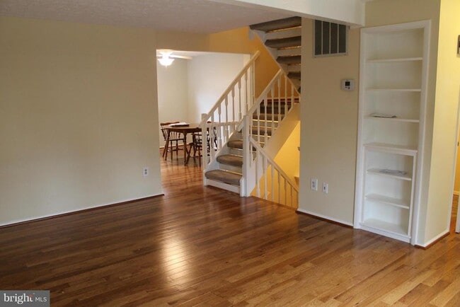 Foto del edificio - 6821 Montivideo Square Ct