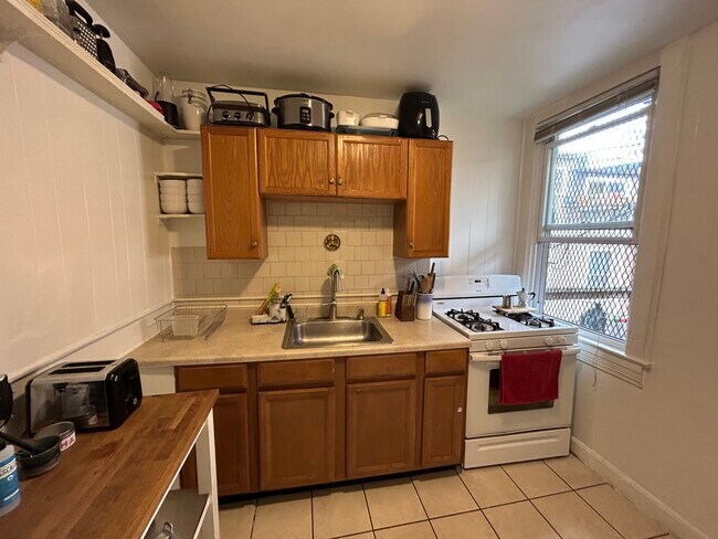 Foto del edificio - 218 W Read St